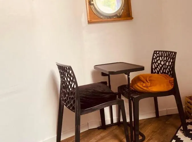 Jolie Chambre Sur Peniche